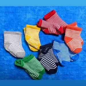 5/$25 Set of bright and colourful baby Gap socks (7 pairs!)